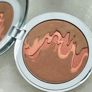 Flyte.70 ColorBack Burnished Bronze Pressed Bronzer In Vacation New In Box